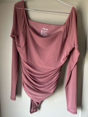Square Neck Long Sleeve Ruched Bodysuit in Dusty Rose